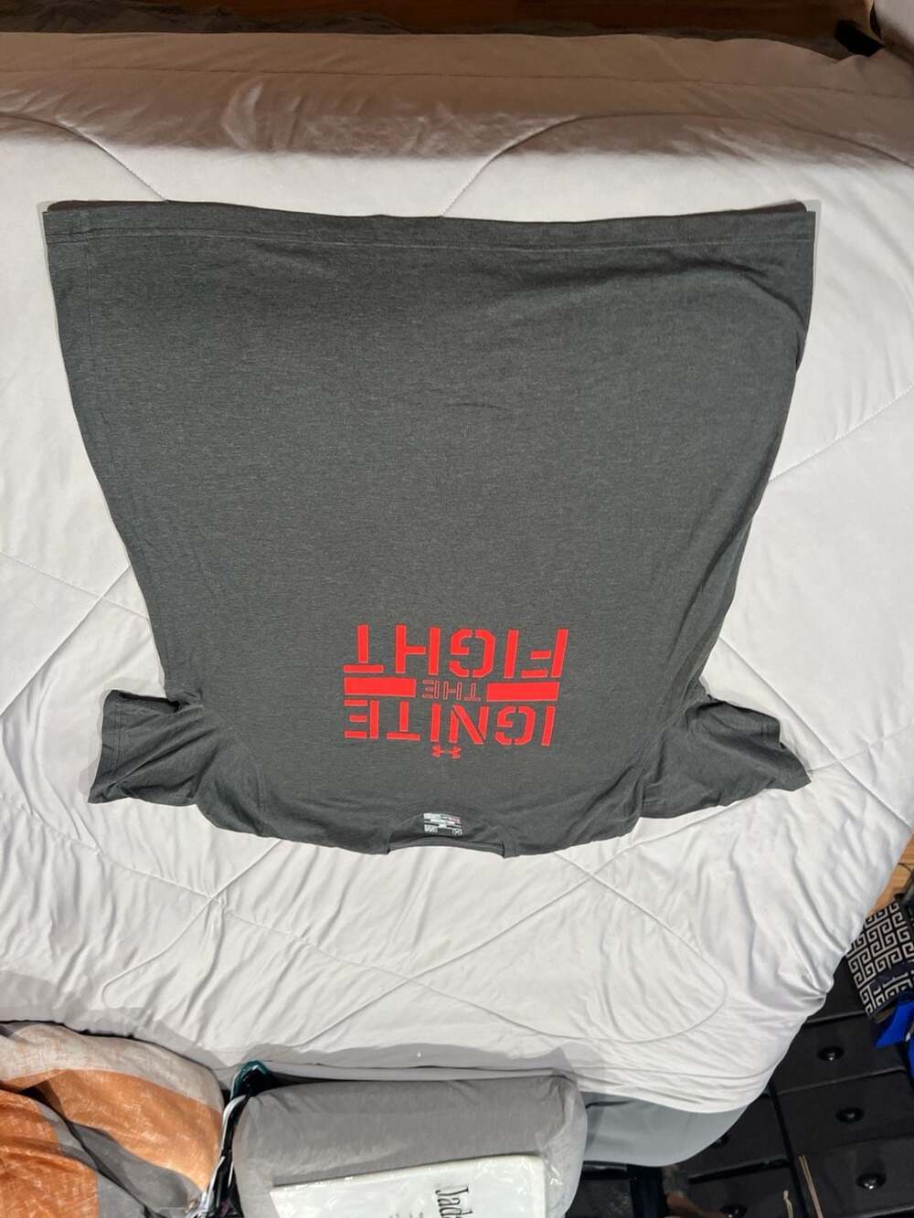 Under Armour Men's Loose HeatGear Ignite The Fight Graphic T-Shirt Gray Large